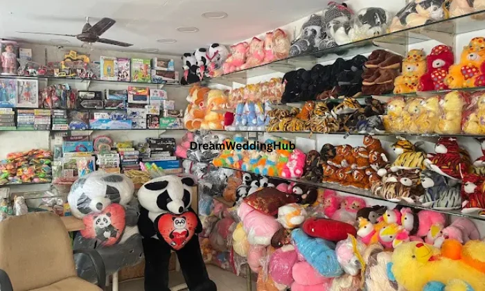 hari covering gift shopping